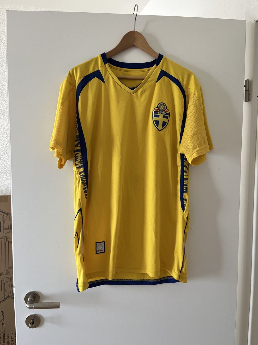 Leibchen & Hosen: Fussball Trikot Schweden  – Gebraucht aus Allschwil von MaloseS08 2
