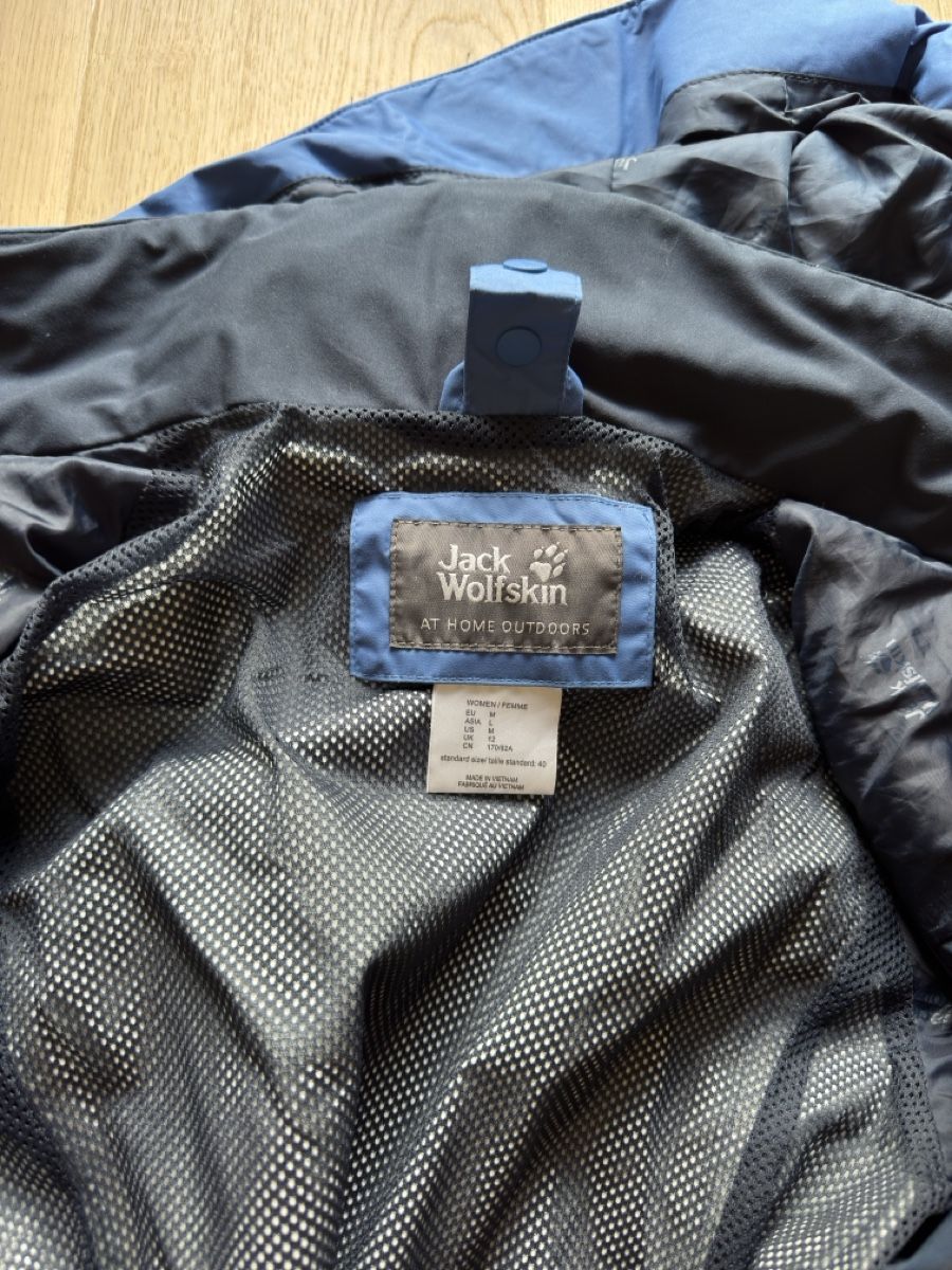 Jacken: Jack Wolfskin Jacke – Gebraucht aus Gamsen von Le_De 4