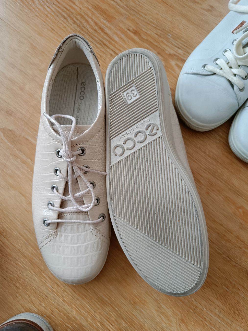 Ecco Scarpe da donna: Ecco Sneaker Gr. 39 – Nuovo (secondo la descrizione) da Knonau venduto da MrsB.