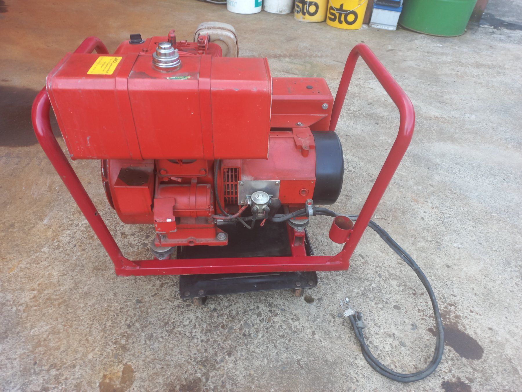 Generatori di corrente: Stromgenerator AKSA 220 / 380 V Notstromgenerator Generator – Usato da DULLIKEN venduto da Lerchclassicdulliken 2