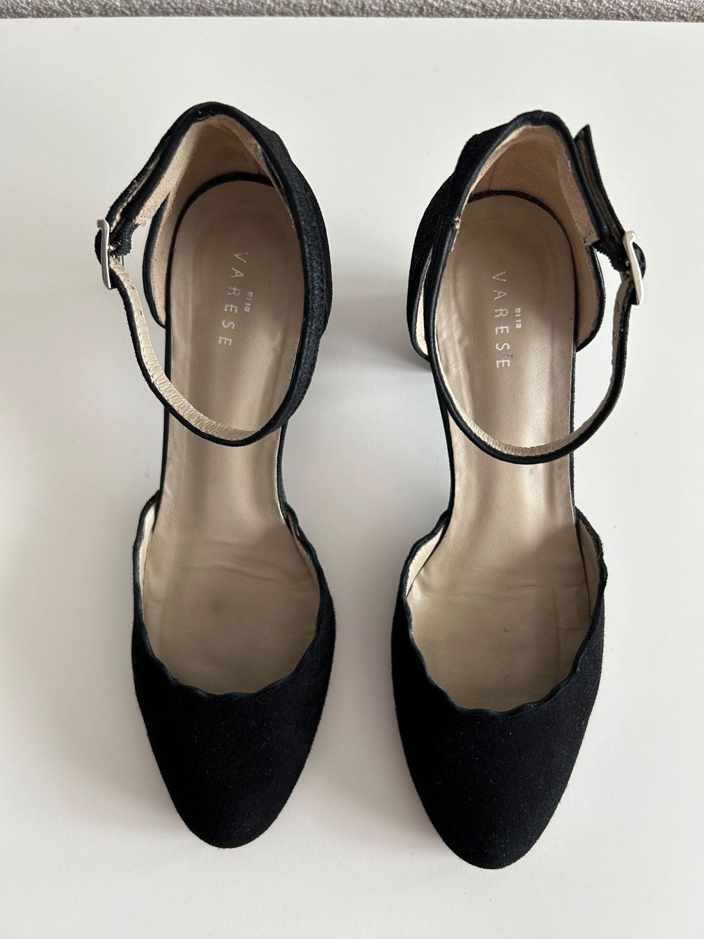 Scarpe da donna: Wildleder-Sandale von Varese, Grösse 40 – Usato da Pfäffikon ZH venduto da the4mos 1