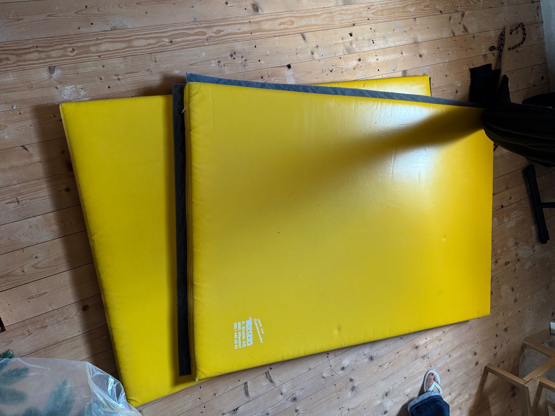 Tappetini fitness: 2 Original Turnmatten - mit Klett – Usato da Einsiedeln venduto da Rona 2