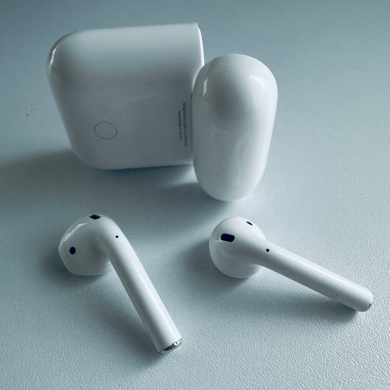 Apple Cuffie: Original Apple AirPods 2 Kopfhörer Wireless Lightning Kabel – Usato da Basel venduto da MY.AIRPODS.SHOP 4