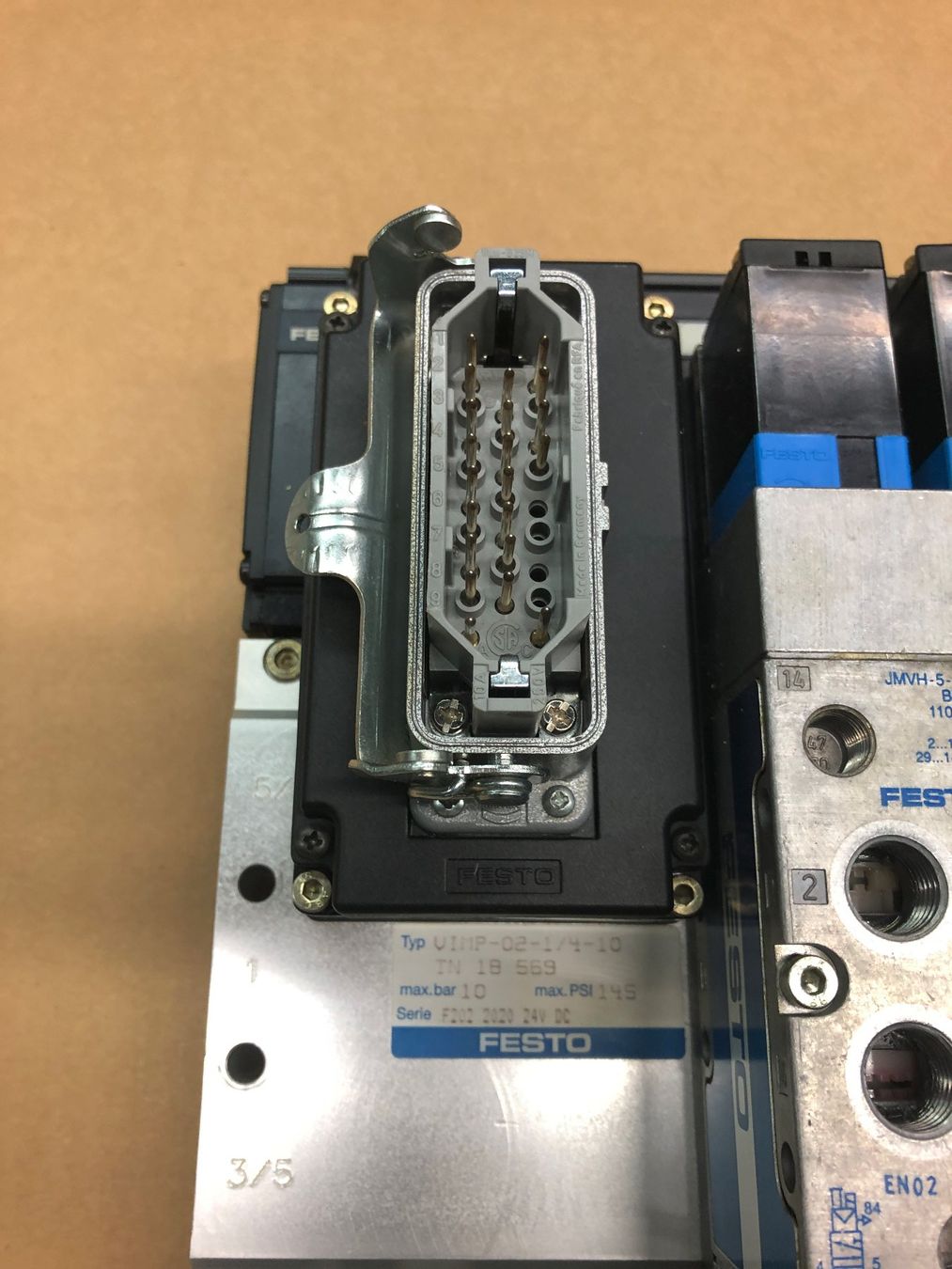 Festo Altro per industria metallurgica: Ventilinsel 1/2'' Festo – Usato da Fehraltorf venduto da pean86 3