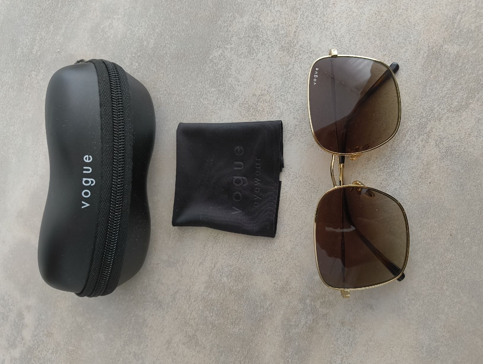 Vogue Occhiali & Lenti: Sonnenbrille Vogue – Usato da Schaffhausen venduto da leo_wvv6