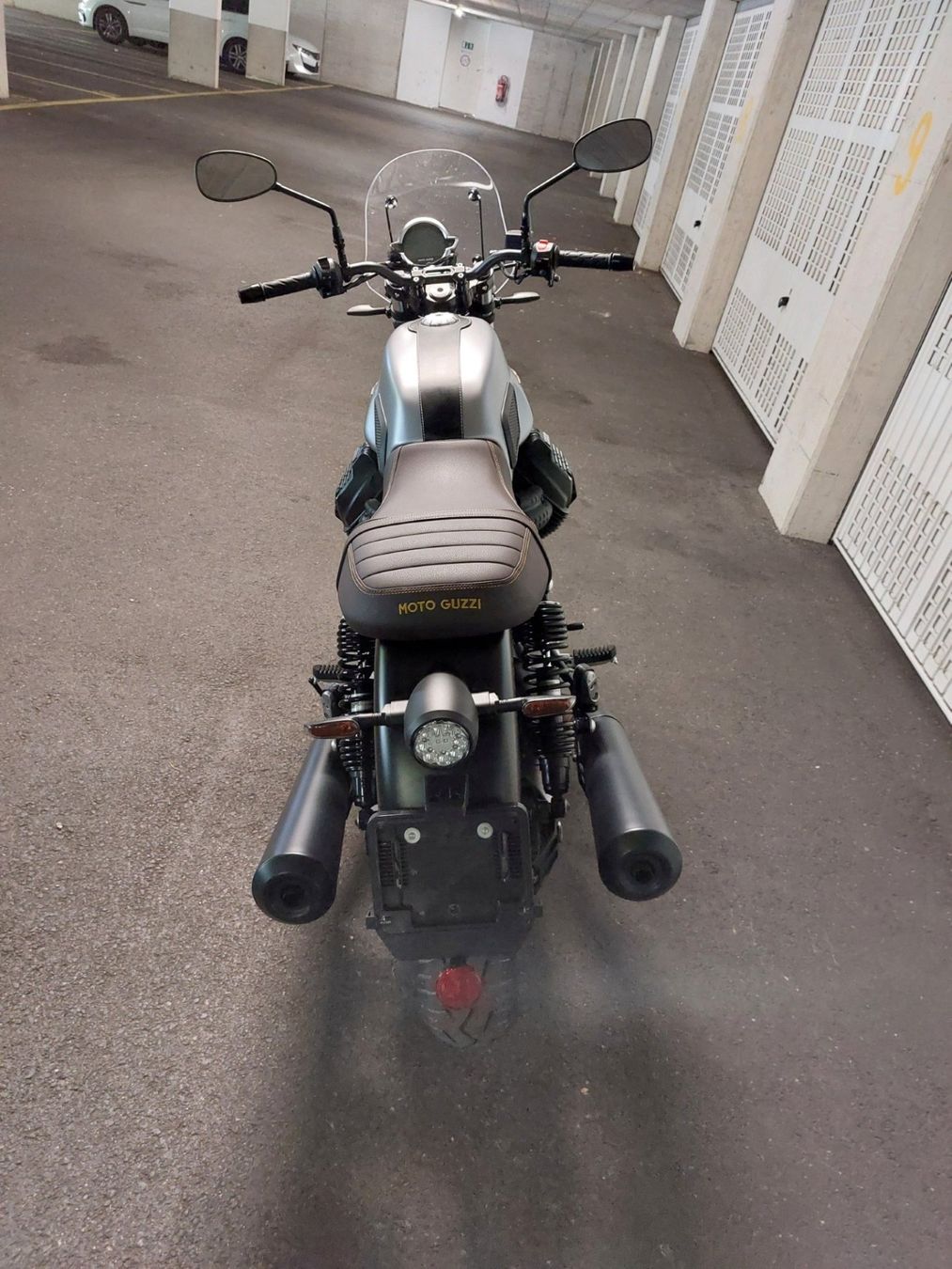 Moto Guzzi Strada: Moto Guzzi V7 stone 850 (centenario) – Usato da Renens VD venduto da klovir 2