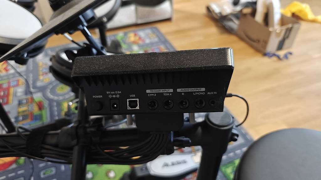 Strumenti musicali: E-Drum ALESIS Nitro Max Kit – Usato da Reinach BL venduto da Future_TraX 2