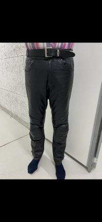 Motorrad Lederhosen schwarz Grösse 52