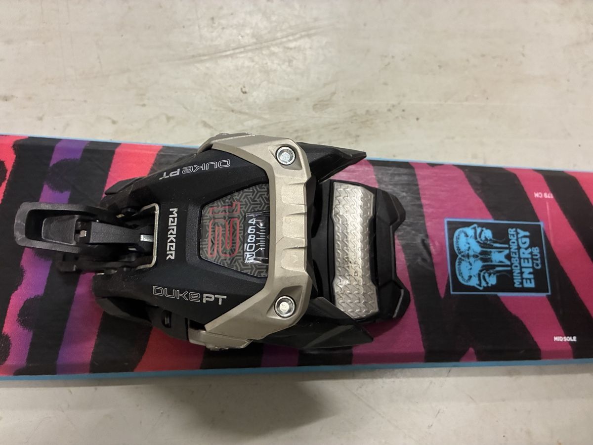 K2 Sci: Freeride Skis, K2 Mindbender mit Markerbindung inkl Gehmodus – Usato da Bolken venduto da Helicobra 3