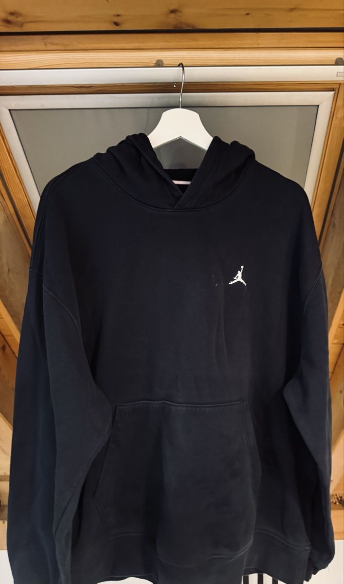 Jordan Maglioni & Felpe: FELPA JORDAN NERA ORIGINALE XL  – Usato da Volketswil venduto da mau_9pxs