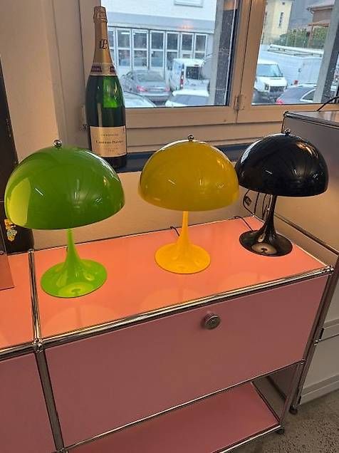 Louis Poulsen Lampade: Louis Poulsen Panthella Mini – Usato da Zollikofen venduto da OberliAG