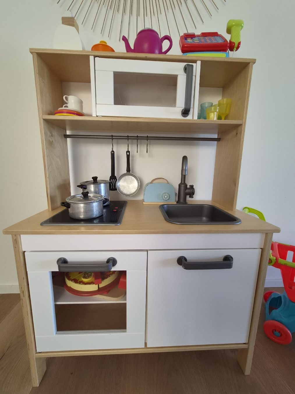 Ikea Appareils de cuisine: Kids kitchen with accessories  – D'occasion à Immensee par jan_9rzs 4