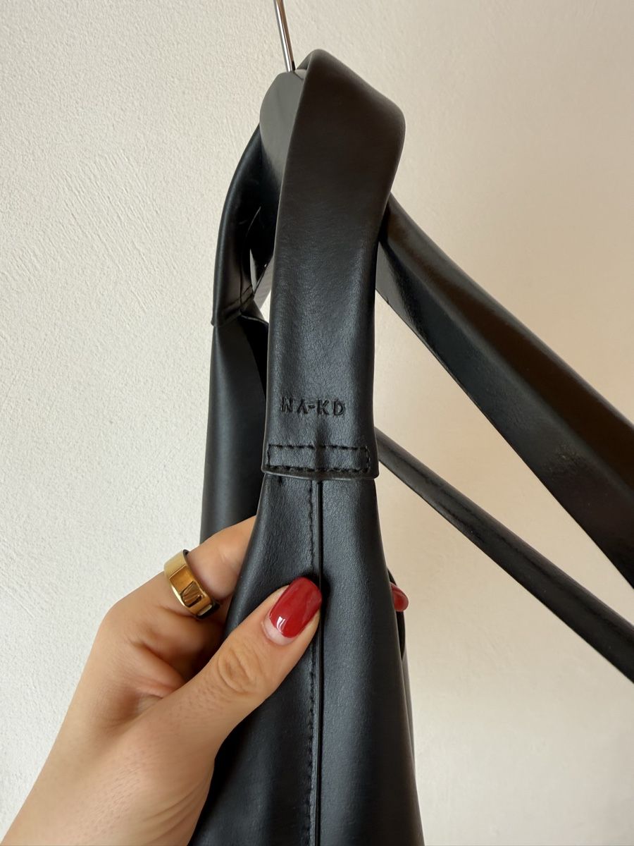 Na-kd Sacs femmes: NAKD-Ledertasche mit Knopfverschluss – D'occasion à Gsteigwiler par Styxi 2