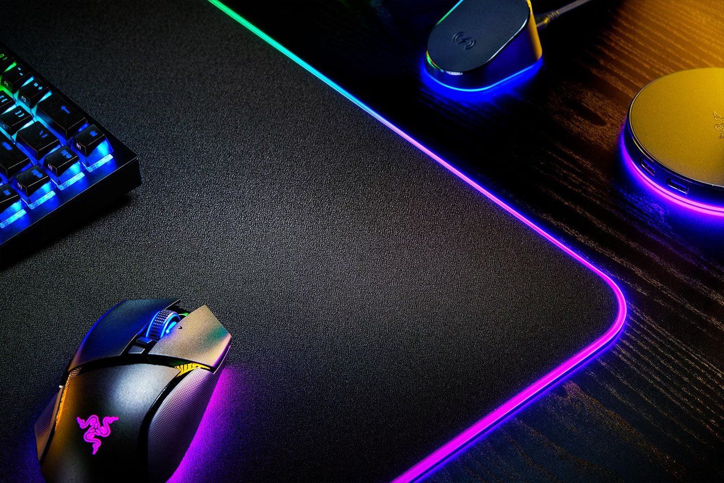 Razer Tappetini per mouse: Razer Strider Chroma XL Mausmatte – Usato da Bassersdorf venduto da pau_95tx 5