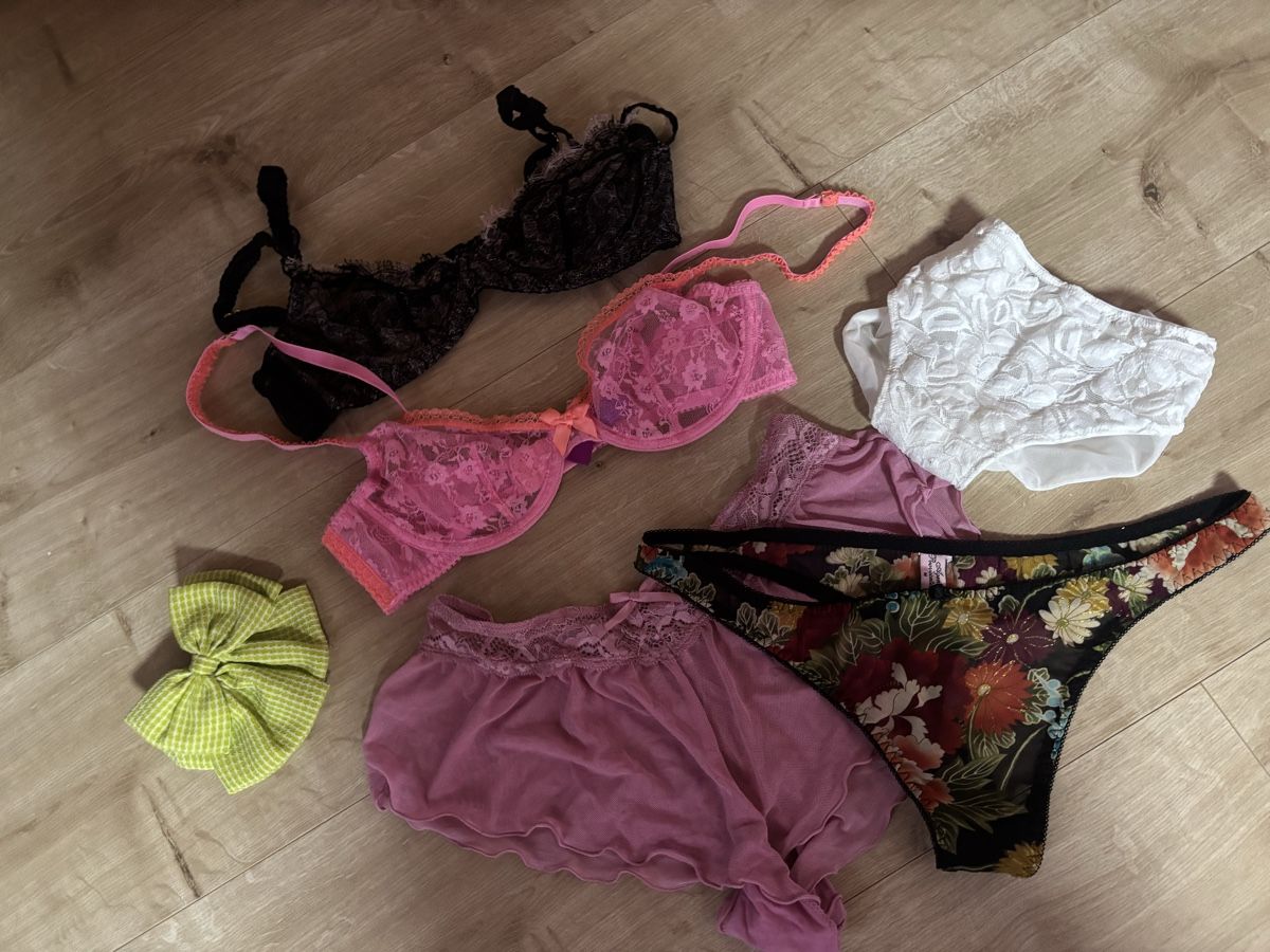 Süsses Set BH und Strings Höschen Slips (Gebraucht) in Thal für CHF 1 ...