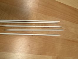 Stricknadeln weiss Set Gr 4