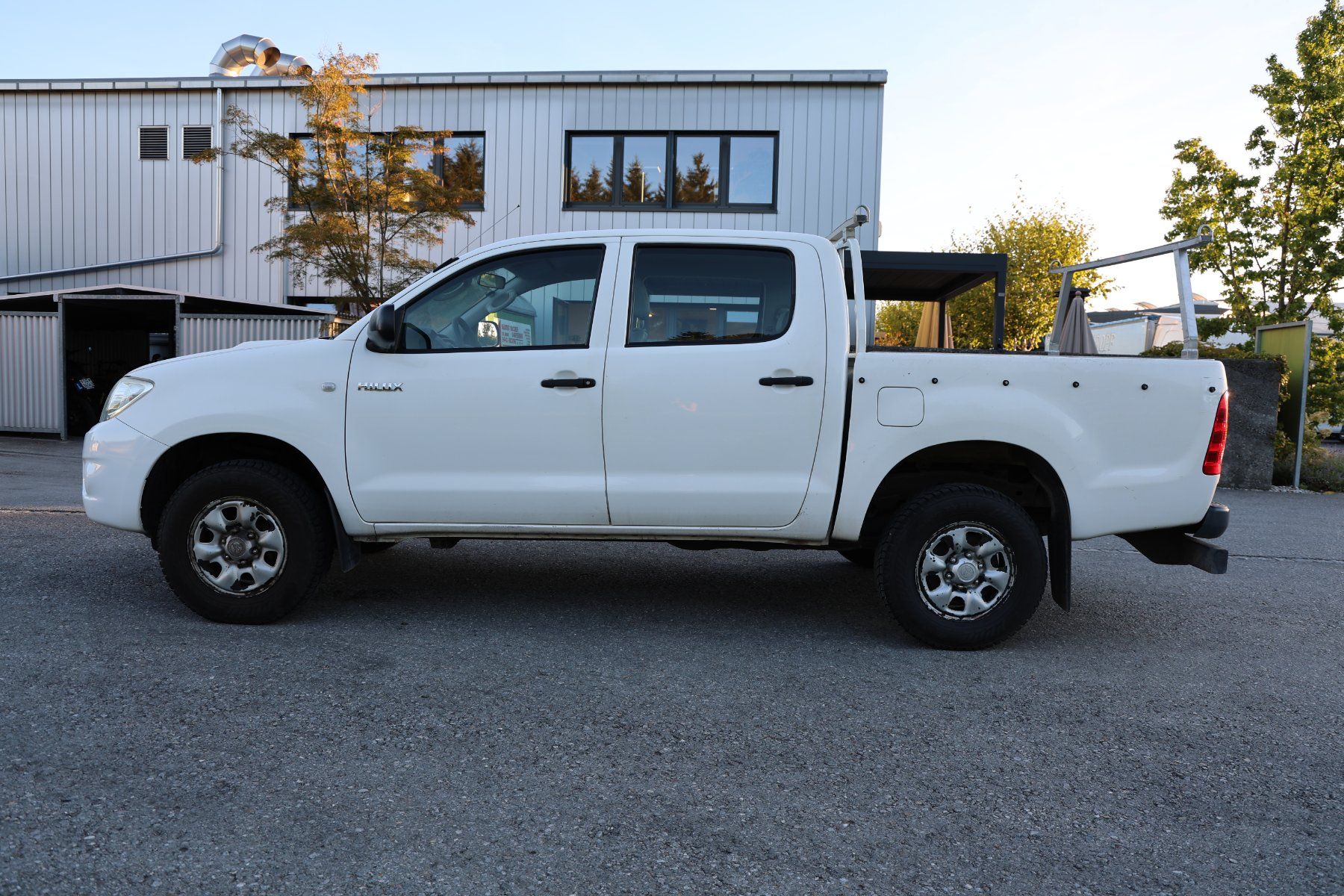 Toyota Veicoli commerciali: Toyota Hilux – Usato da Widnau venduto da Bucher_AG_Gartenbau 3