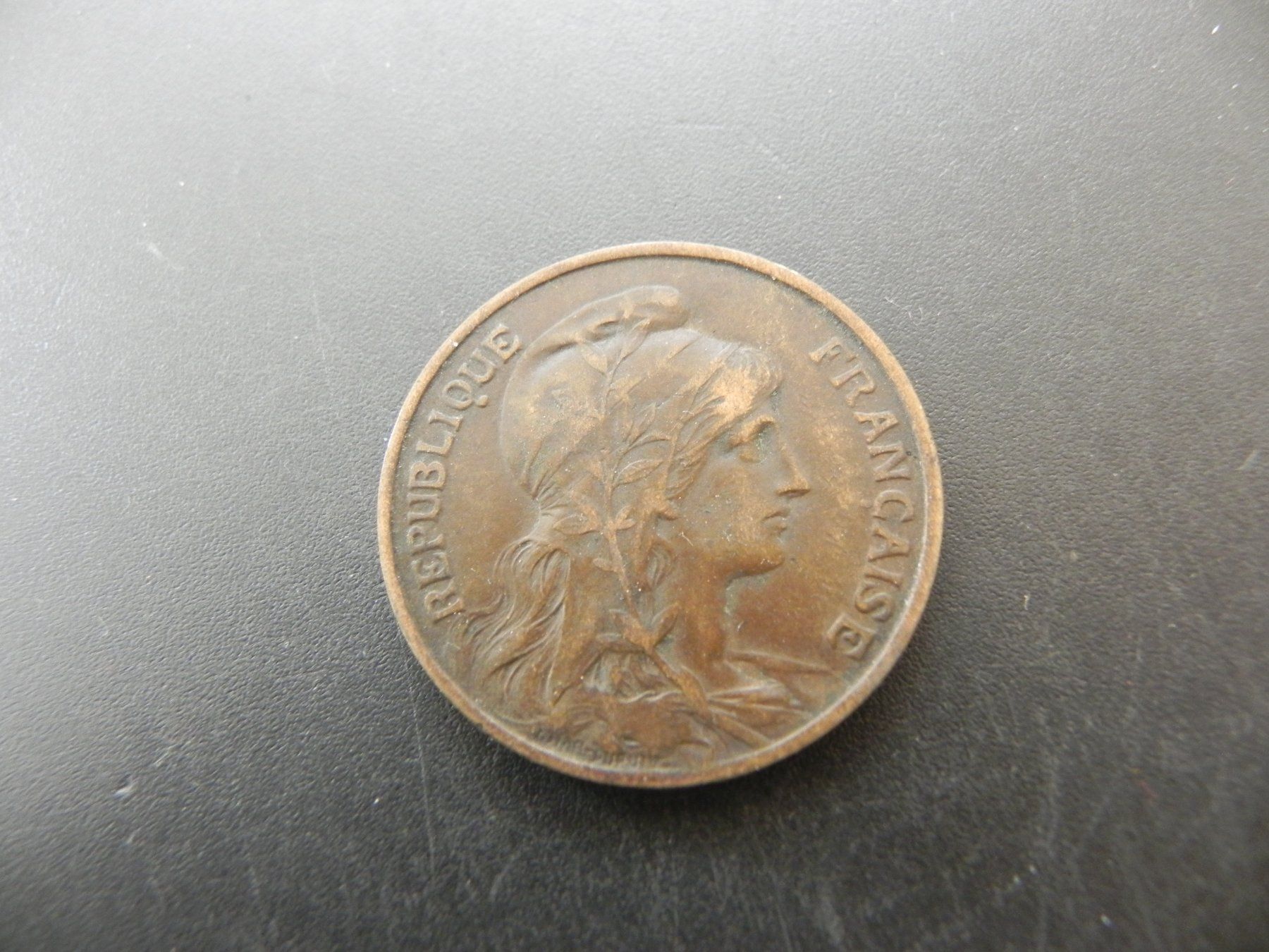 Tutti le monete: Frankreich 10 Centimes 1900 – Usato da Biel/Bienne venduto da Gogolozi 1