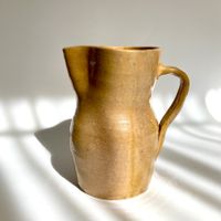 Wohlgeformter Krug im Landhausstil aus Keramik