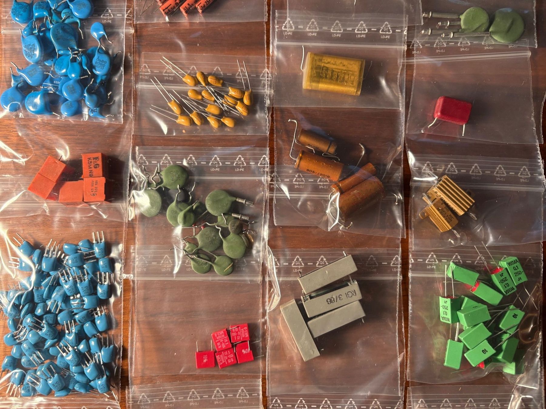 Componenti elettronici: Elektronische Bauteile. Set1 – Nuovo (secondo la descrizione) da Schwändi GL venduto da Lego_und_co 2