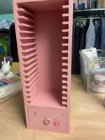 Praktisches CD Regal aus Holz, rosa, mit Schublade!