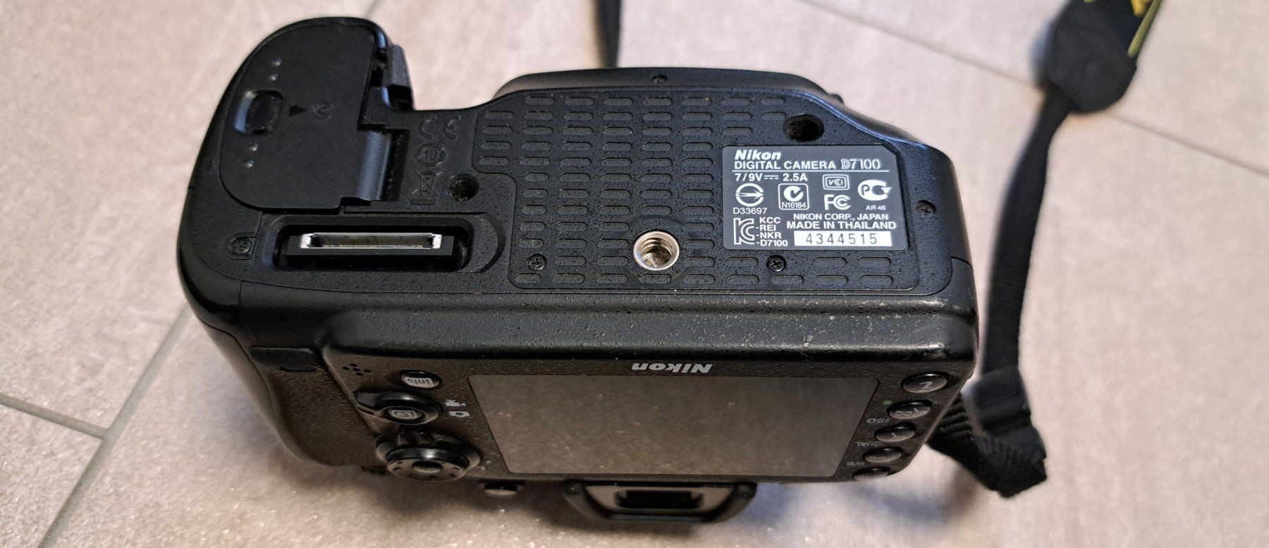 Nikon Kamera: Nikon D7100 Kit Erstbesitz 2 Objektiven & Batteriegriff 29K – Gebraucht aus Bergdietikon von Szhioi 8