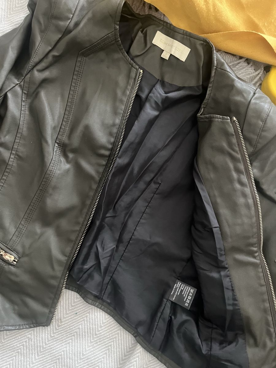 Zebra Kleiderpakete: Damen Kunstlederjacken 3er Set – Gebraucht aus Olten von sae_82z2 5