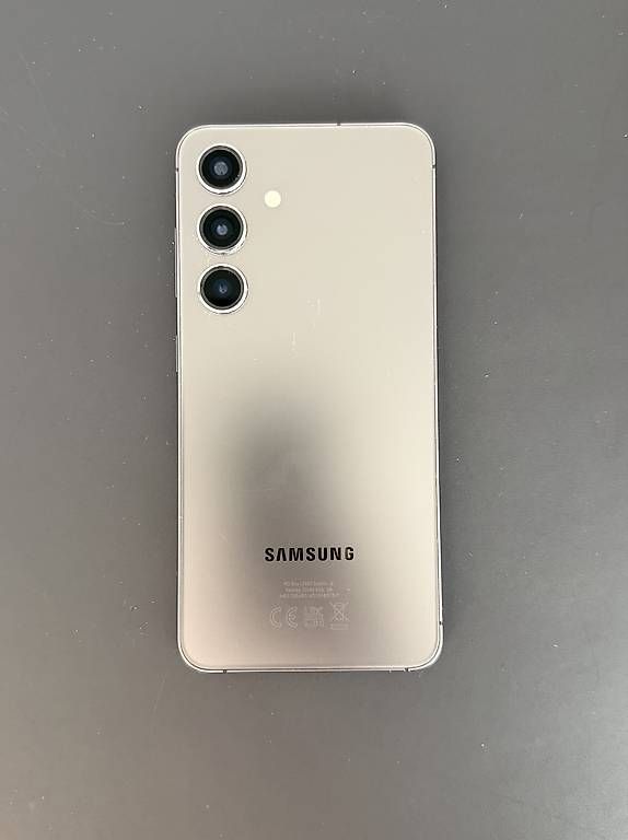 Samsung Telefoni cellulari / Smartphones: Samsung Galaxy s24 128GB – Usato da Kirchberg BE venduto da Justins_Phone_Sell 2