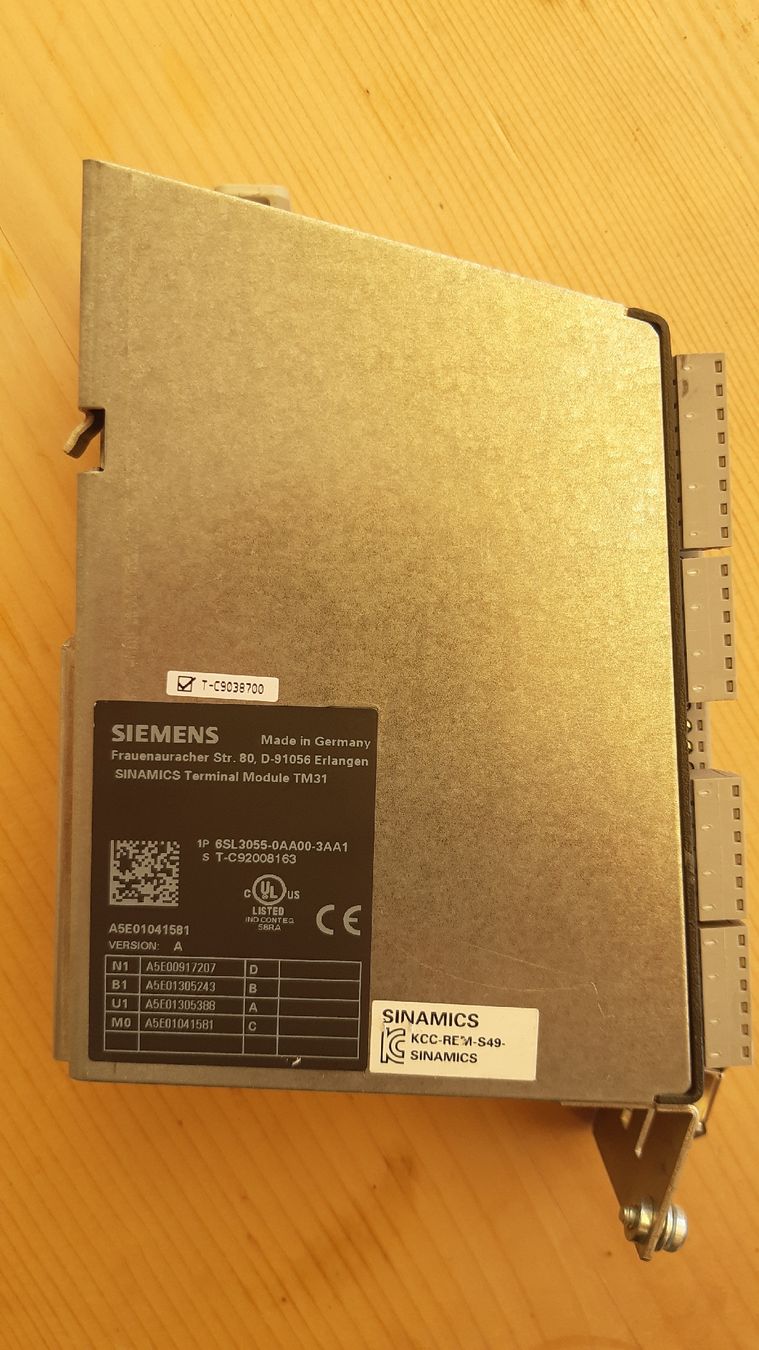 Siemens Componenti elettronici: Siemens Sinamics Terminal Modul TM31 – Usato da Oey venduto da Parkplatzbrocki 2