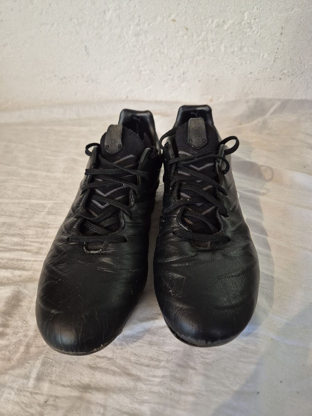 Puma Scarpe da uomo: Chaussures de foot Puma King, pointure 44.5 – Usato da Daillens venduto da jay_z 1