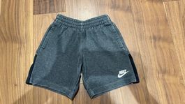 Kindershorts von Nike Gr 110-116cm