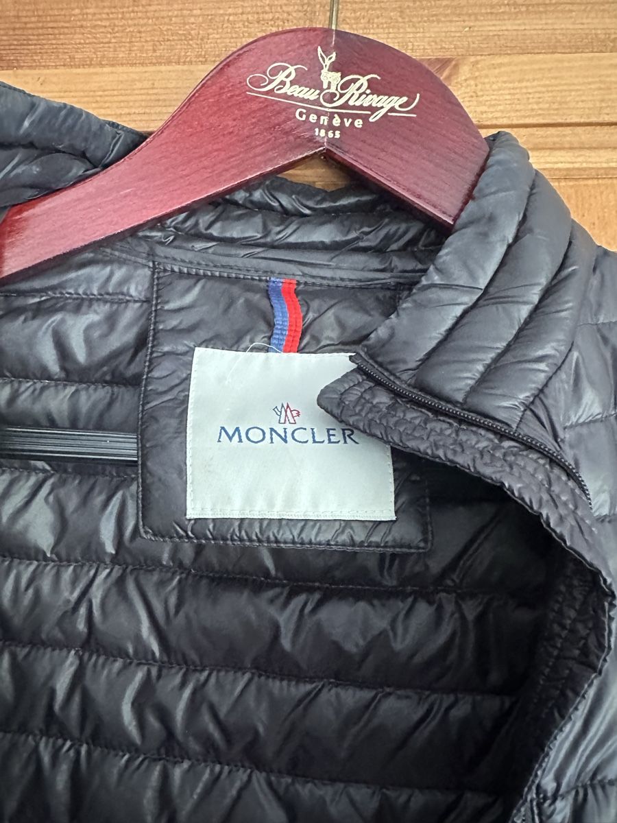 Moncler Giacche: Moncler jacket size M – Usato da Mies venduto da larmela 1