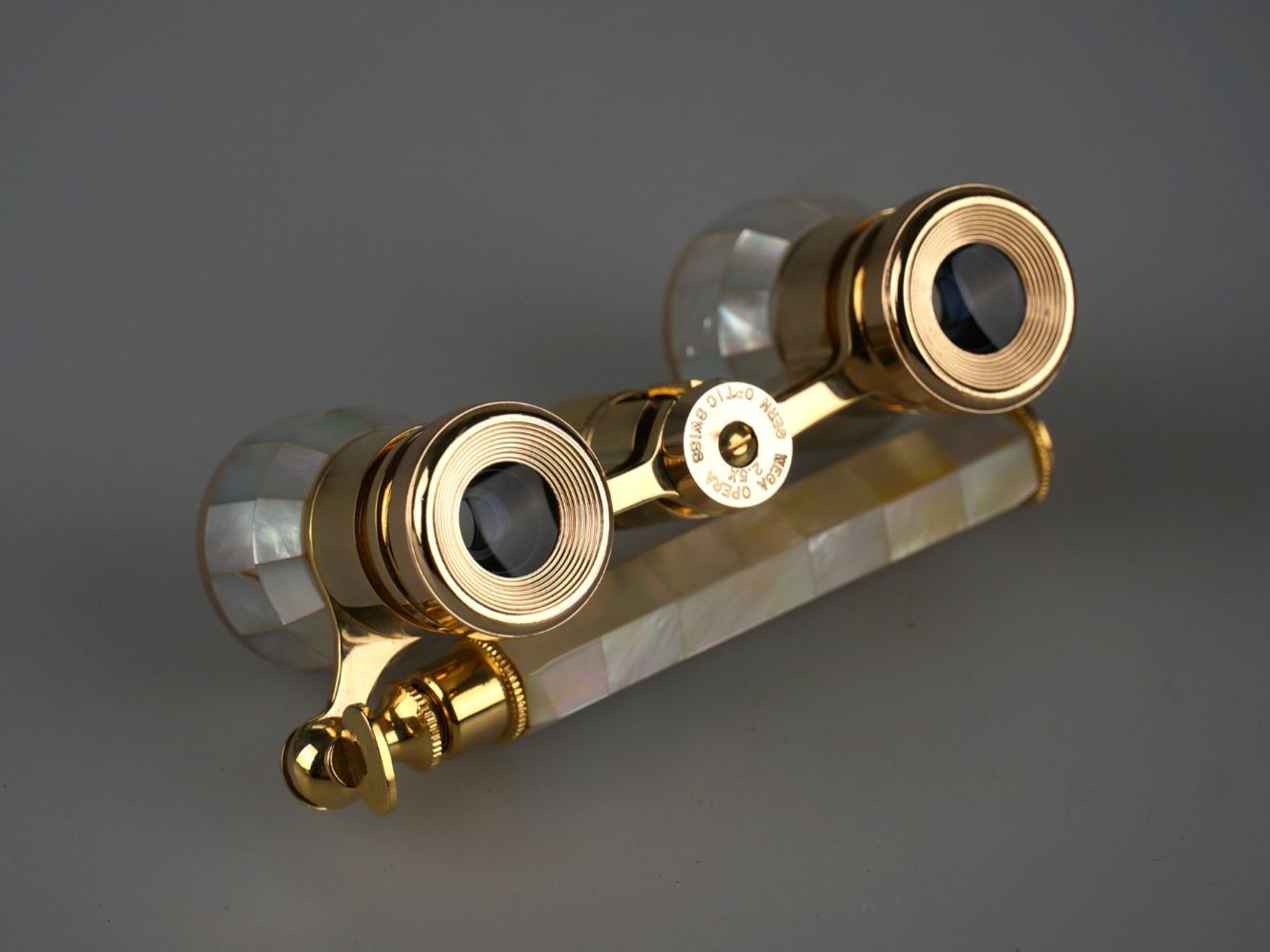 Binocoli: Goldenes Opernglas mit Etui – Usato da Rüti ZH venduto da Restwert_Rueti_ZH 3