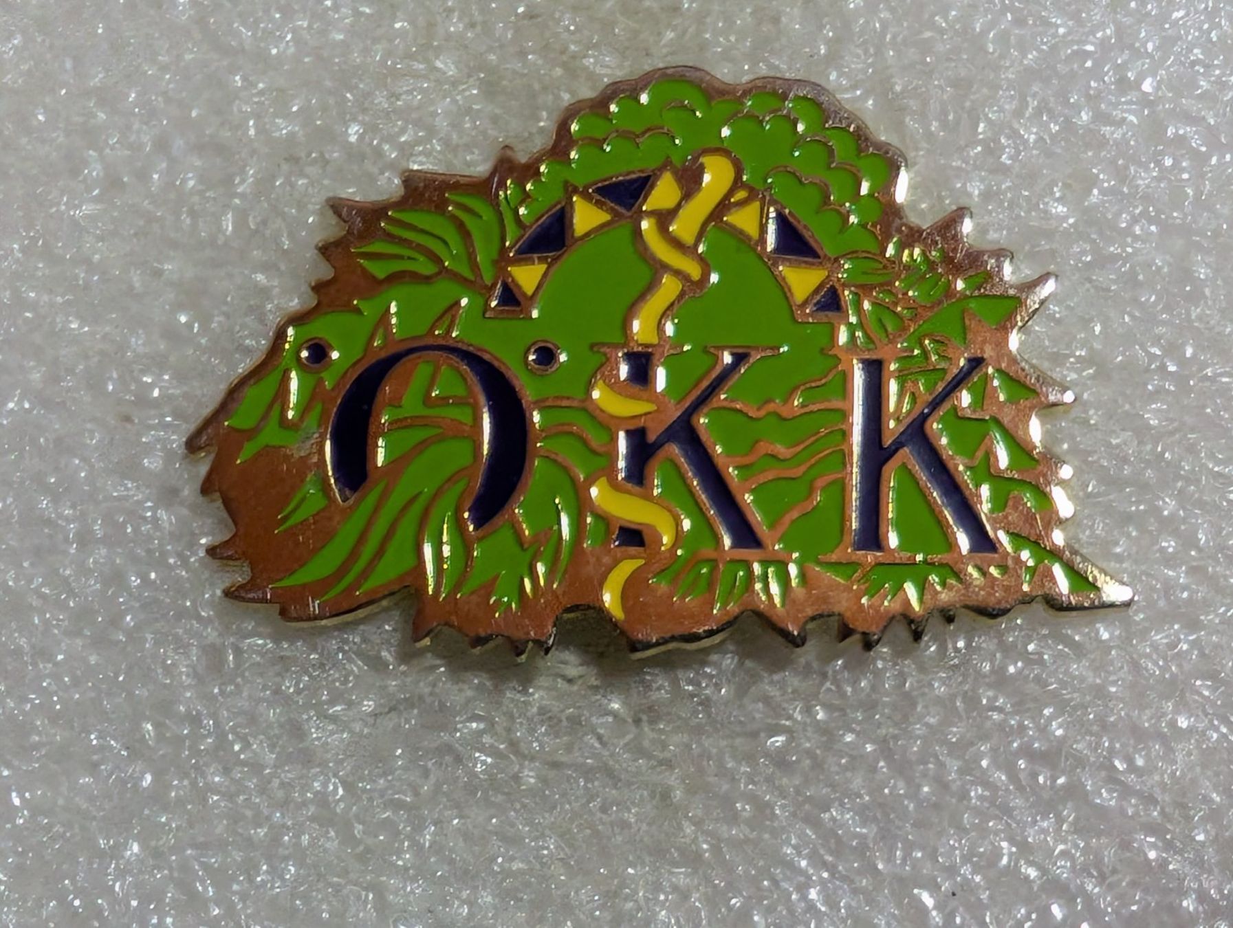 Placchette & Badge: Ansteckpin 242: ÖKK – Usato da Oppligen venduto da Pin-Fall-Shop