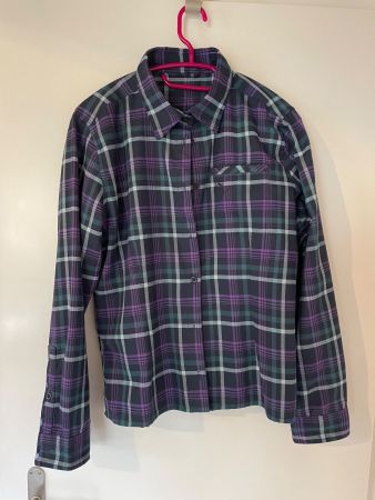 Sportliche Damenbluse, Grösse M, Ideal für den Übergang!