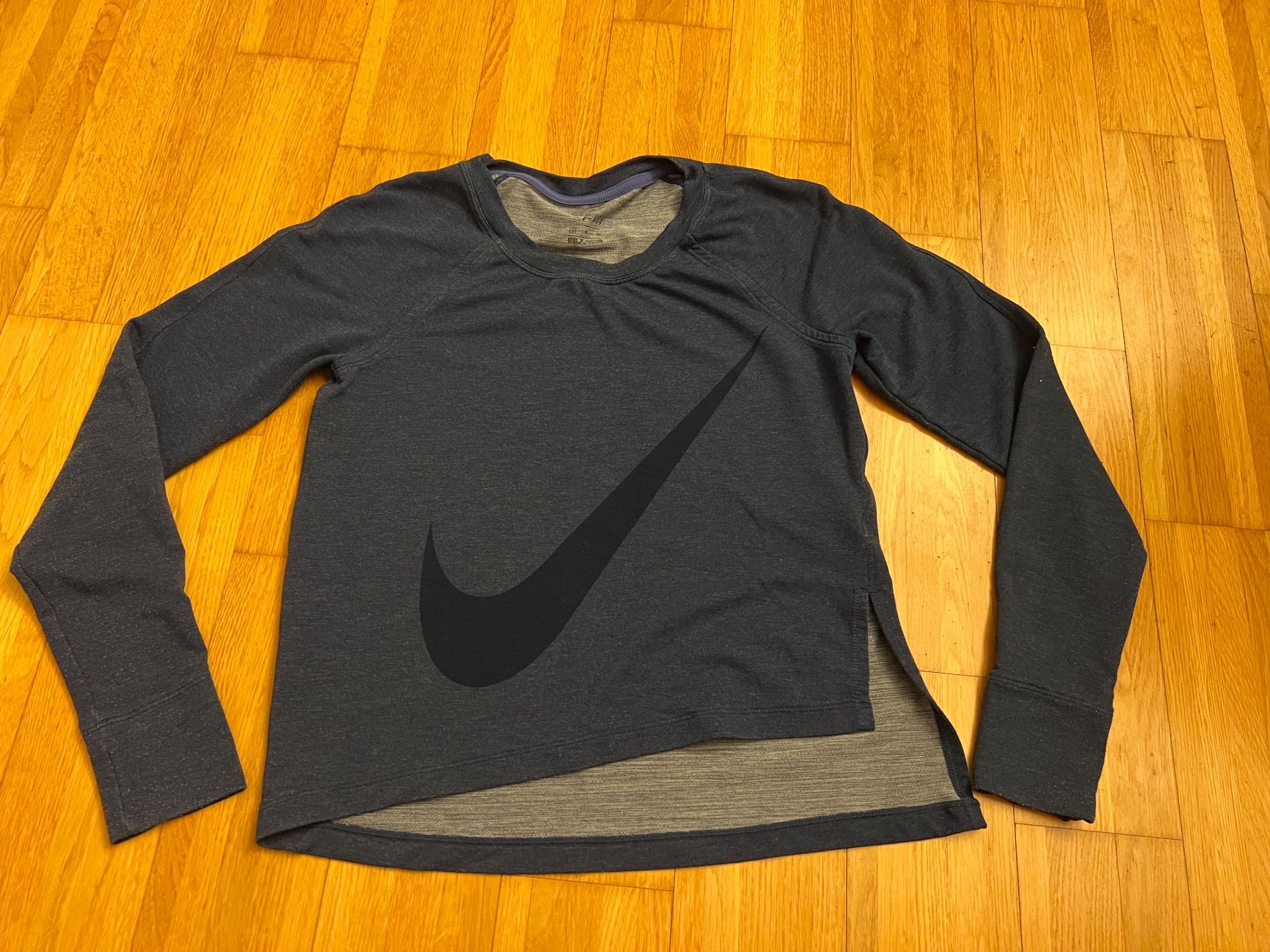 Nike Pulls & Sweat-shirts: Nike Dri-Fit blauer Pullover, Damen Größe S – D'occasion à Hünenberg See par mississauga 1