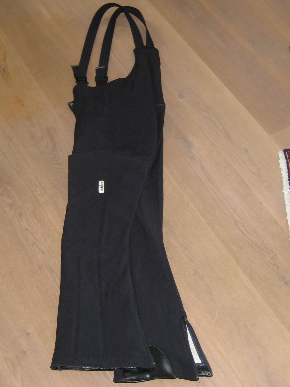Giacche: Skijacke mit Skihose Grösse L – Usato da Neftenbach venduto da Werthe 1