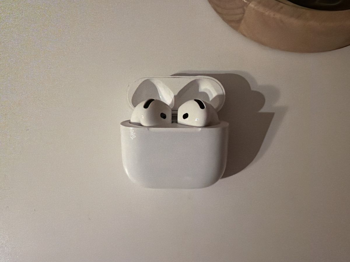 Apple Kopfhörer: Apple Airpods 4. Generation mit Anc – Gebraucht aus Dornach von John.999 2