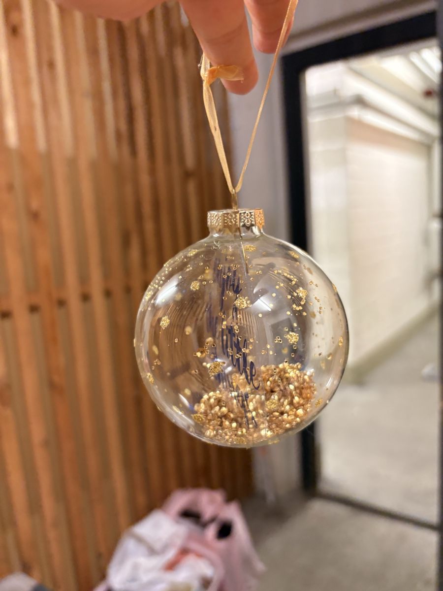 Toutes les décorations: Glitzer-Kugel mit Spruch – Neuf (Voir description) à Basel par alisha.beuggert 1