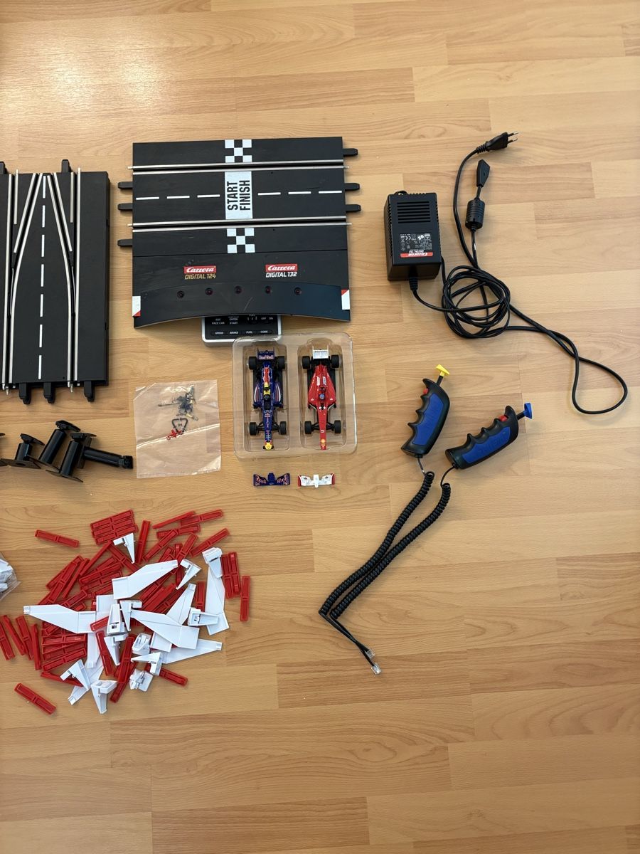 Carrera Piste: Carrera Digital 132 Race Duel Rennbahn Set – Usato da Nürensdorf venduto da MXFOX 4
