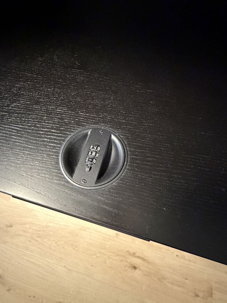 Ikea Cassettiere: IKEA Galant Schwarz Holzkommode Regal Schloss Code Schublade – Usato da Bönigen venduto da F4IR 2