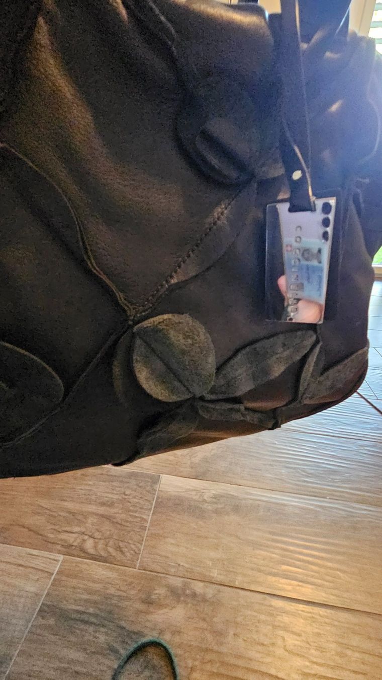 Coccinelle Borse da donna: Coccinelle Ledertasche schwarz – Usato da Dietlikon venduto da beapaoli 6