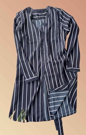 Elegantes gestreiftes Blusenkleid NEU