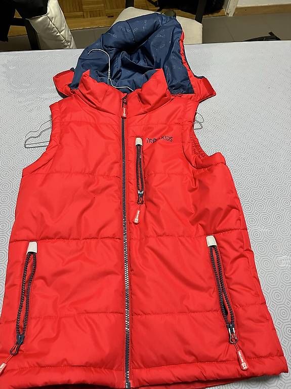 Gilet & Giacche senza maniche: Gilet rouge  – Usato da Pully venduto da yaa_rm7x 4