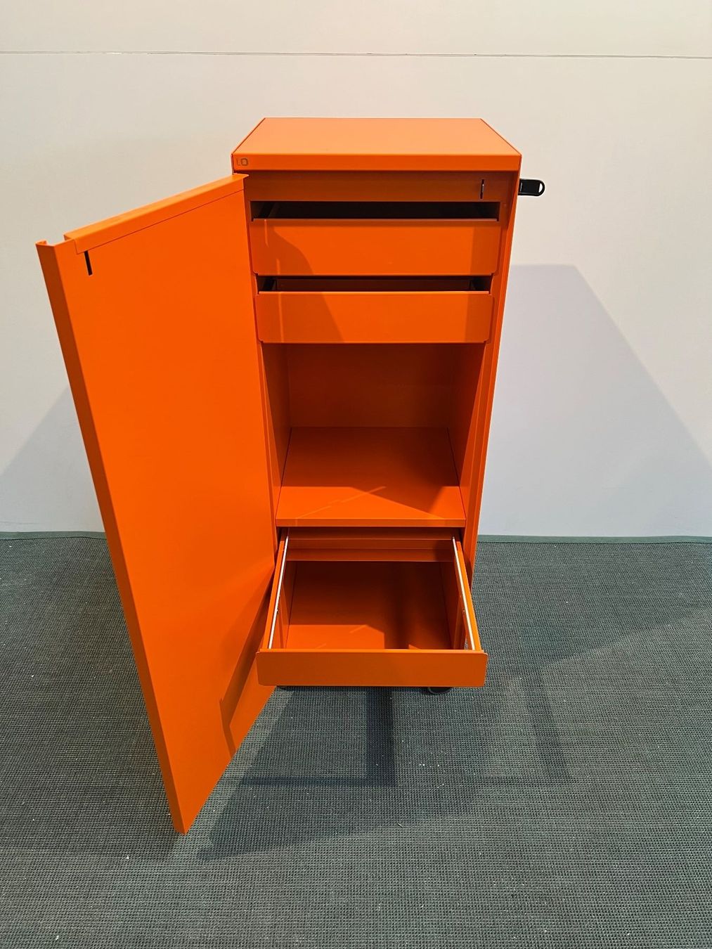 Lista Banconi: Lista LO Caddy 400 orange – Usato da Wangen an der Aare venduto da TBYN 7