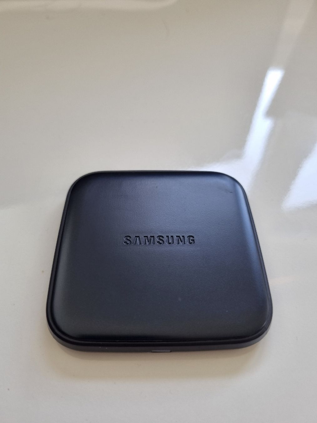Samsung Caricabatterie: Samsung Wireless Charger (Induktion) – Usato da Turbenthal venduto da Julicardo