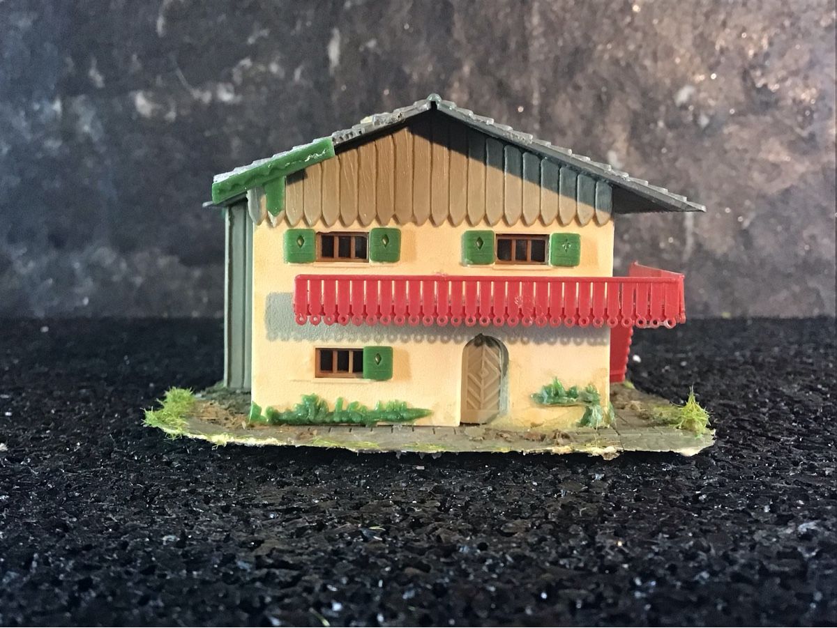 Kit di modellismo & Modellini statici: MODELL GEBÄUDEHAUS – Usato da Männedorf venduto da Spezial-Modelle