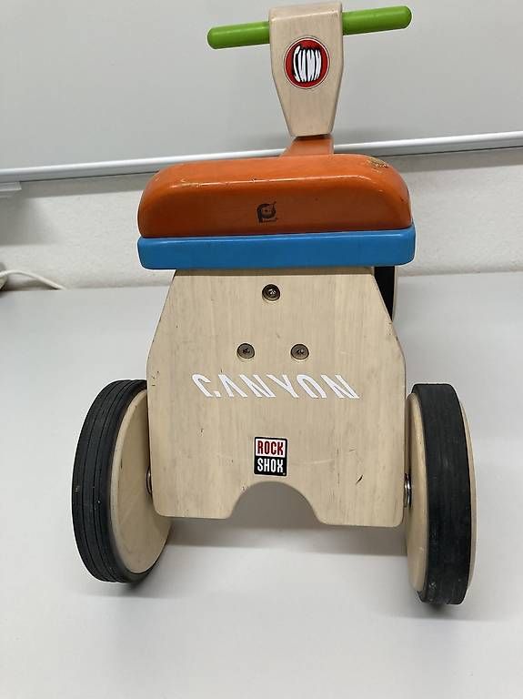 Veicoli per bambini: Kinder Fahrzeug  – Usato da zürich venduto da Apfel2 2