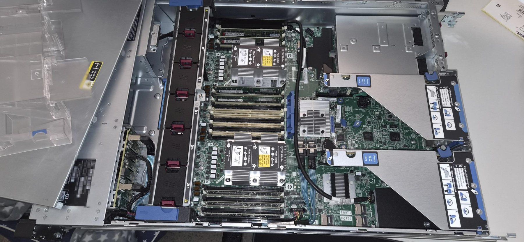 Hewlett Packard Serveurs: ProLiant DL380 Gen10 – D'occasion à Zürich par fabio_kyokushin 3