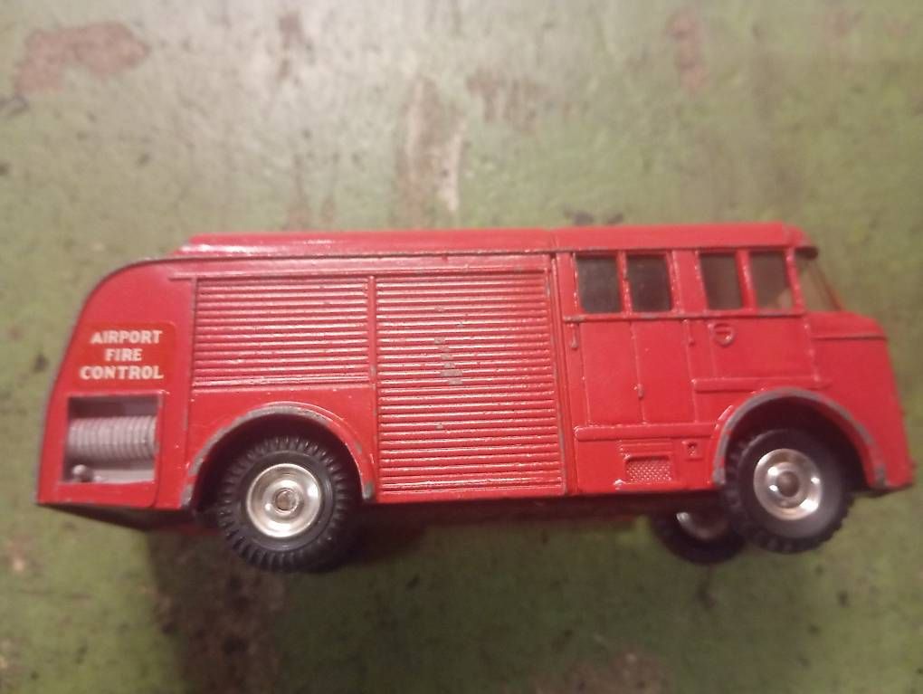 Dinky Toys Modellini d'auto: Feuerwehr dinky Toys – Usato da Basel venduto da Petergunn 1